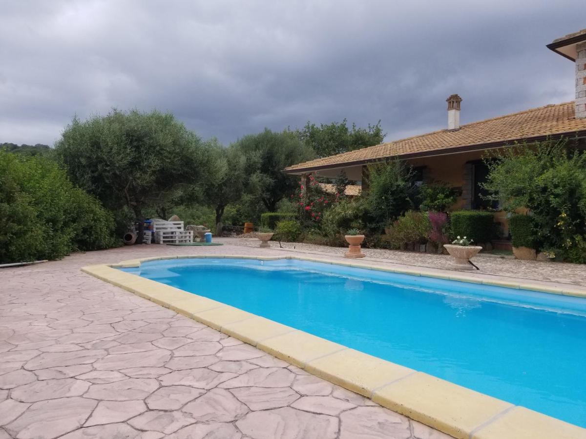 B&B Casa Vacanza Centro Sardegna Sorgono Camera foto